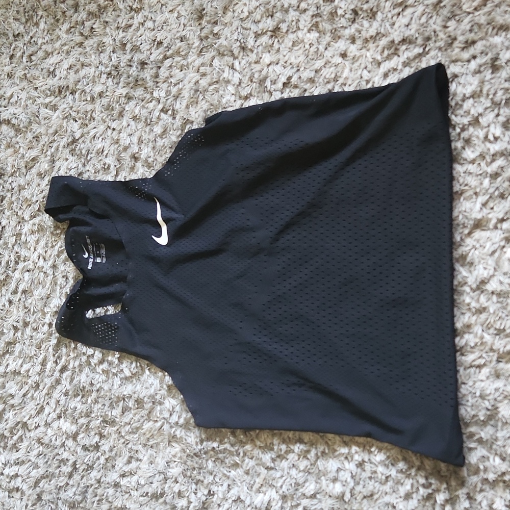 Nike tank